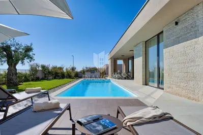 Haus 234 m², Poreč - Pool und Meerblick - 3