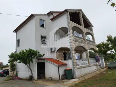 Zadar-Ploča, house (462 m²)