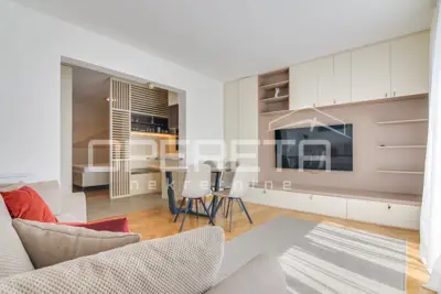 Nazorova, luksuzan stan s privatnom terasom, najam 50 m² - 3