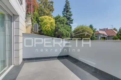 Nazorova, luksuzan stan s privatnom terasom, najam 50 m² - 13