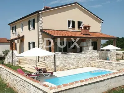 Doppelhaus 197 m², Lovrečica - Pool und 300 m vom Meer