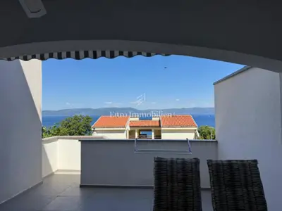 Ravni - apartment with a 20 m² terrace and sea view