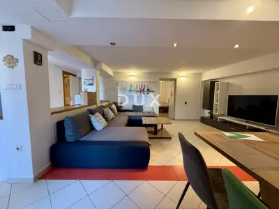 Apartment 86 m², Jadranovo - 3 bedrooms, terrace - 4