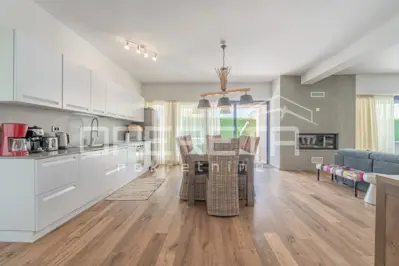 Haus 340 m², Sveti Lovreč - Pool, Jacuzzi und Privatsphäre - 19
