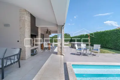 Haus 340 m², Sveti Lovreč - Pool, Jacuzzi und Privatsphäre - 3