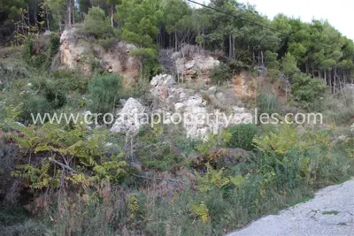 Baugrundstück 1 350 m², Omiš - an der Ortsstraße - 3