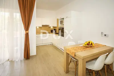 Insel Krk, Baška - exklusive Villa mit 7 Apartments und Pool! GELEGENHEIT! - 8