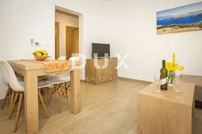 Insel Krk, Baška - exklusive Villa mit 7 Apartments und Pool! GELEGENHEIT! - 9