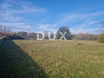 Baugrundstück 800 m², Rovinj - ruhiger Teil der Siedlung - 2