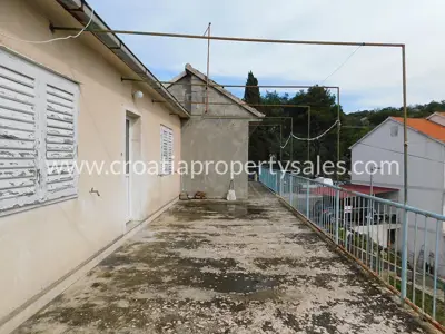 Haus, Brač, 210 m², 250 000 € - 6