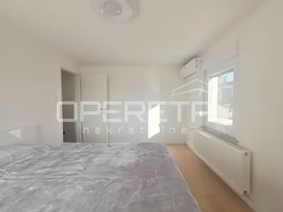 Wohnung 85 m², Črnomerec - Terrasse 80 m² und Garten 300 m² - 15