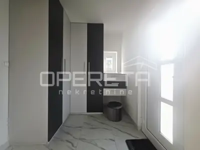 Wohnung 85 m², Črnomerec - Terrasse 80 m² und Garten 300 m² - 10