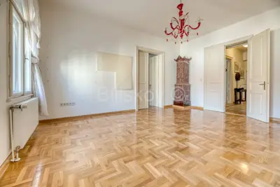 Zu verkaufen, Zagreb, Donji grad, Vierzimmerwohnung, Balkon - 4