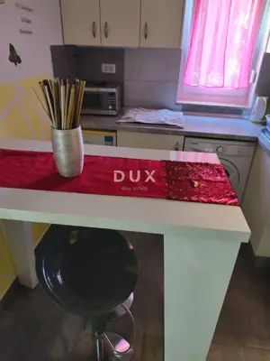 Stan 180 m², Opatija - Centar, 3 jedinice i 3 parkirna mjesta - 19