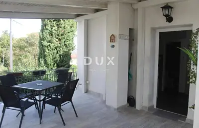 Stan 180 m², Opatija - Centar, 3 jedinice i 3 parkirna mjesta - 3