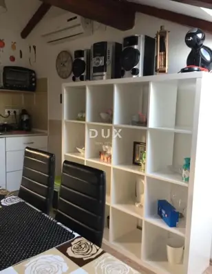 Stan 180 m², Opatija - Centar, 3 jedinice i 3 parkirna mjesta - 9