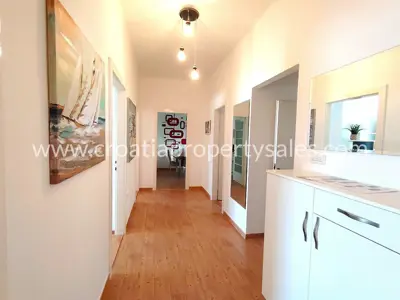 Wohnung, Split, 100 m², 3-Zimmer, 719 000 € - 4