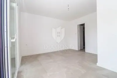Stan 129 m², Pomer - pogled na more i bazen - 14