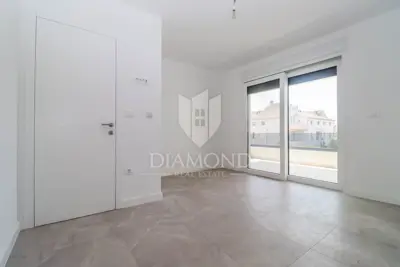 Stan 129 m², Pomer - pogled na more i bazen - 13