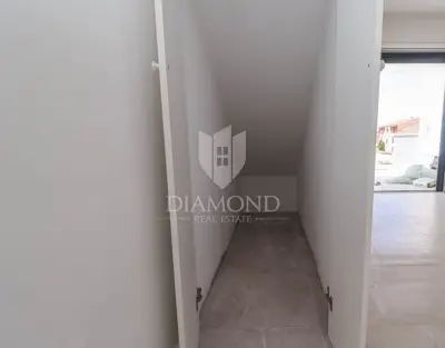 Stan 129 m², Pomer - pogled na more i bazen - 19