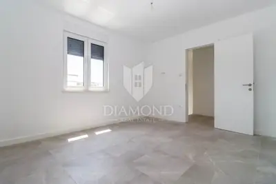 Stan 129 m², Pomer - pogled na more i bazen - 12