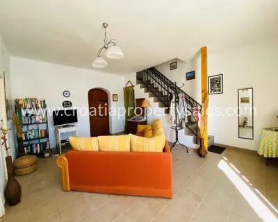 Kuća 116 m², Otok Brač - prvi red do mora - 7