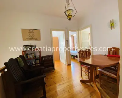 Kuća 116 m², Otok Brač - prvi red do mora - 2