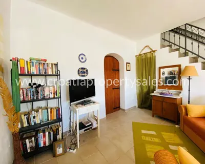 Kuća 116 m², Otok Brač - prvi red do mora - 11