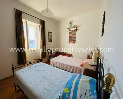 Kuća 116 m², Otok Brač - prvi red do mora - 6