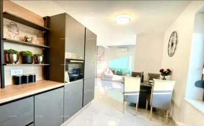 Apartment 103 m², Pješčana Uvala, first row to the sea - 2