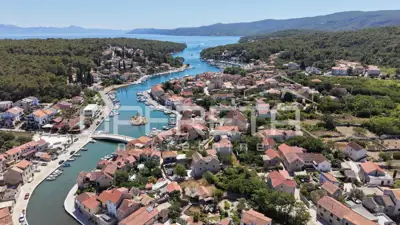Stone house 80 m², Vrboska by the waterfront and parking - 10