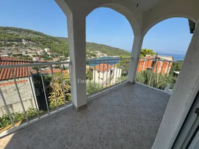 Kuća u Stomorskoj, Šolta - 3 spavaće sobe i 2 terase - 3