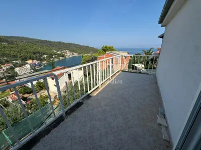 Kuća u Stomorskoj, Šolta - 3 spavaće sobe i 2 terase - 4