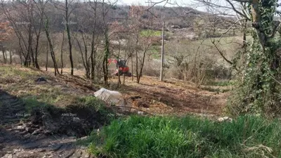 Baugrundstück, Trviž, ruhige Lage neben Ferienvillen - 2