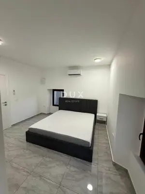 Kuća 180 m², Gedići - pogled na more i terasa 30 m² - 15