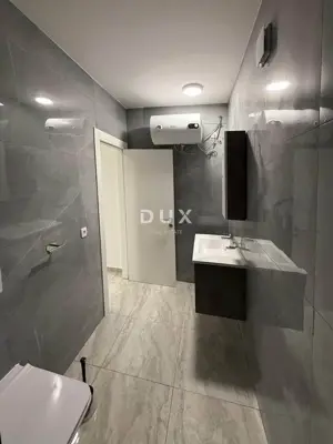 Kuća 180 m², Gedići - pogled na more i terasa 30 m² - 16