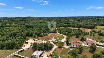Građevinsko zemljište 1.223 m², Žminj - dozvola i projekt