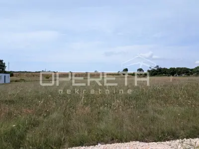 Poljoprivredno zemljište, Jadreški - uredan pristupni put - 2