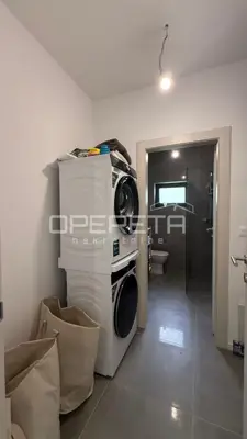 Haus 270 m², Markuševec - 4 separate Wohnungen - 9