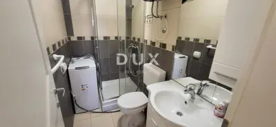 House 210 m², Biograd na Moru - quiet street in the center - 18