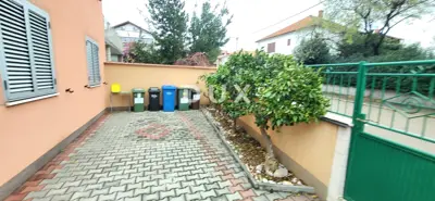 House 210 m², Biograd na Moru - quiet street in the center - 2