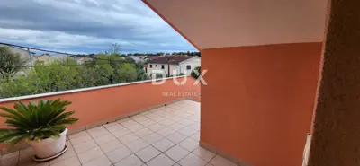 House 210 m², Biograd na Moru - quiet street in the center - 16