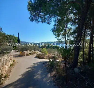 Grundstück, Brač, 1 129 m², 140 000 € - 2