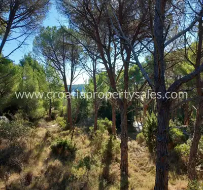 Grundstück, Brač, 1 129 m², 140 000 € - 5