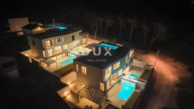 Urbane Villa 439 m², Kožino - 3 Apartments und Meerblick - 14