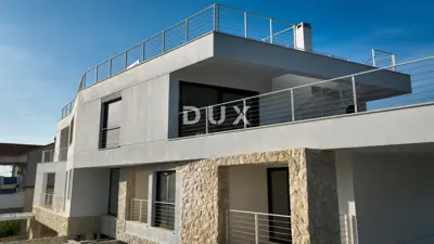 Urbane Villa 439 m², Kožino - 3 Apartments und Meerblick - 3