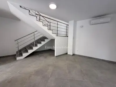 Dvojna vila s bazenom u Jadranovu - 7