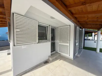 Dvojna vila s bazenom u Jadranovu - 5