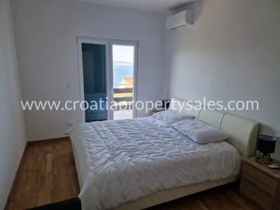 Wohnung, Omiš, 30 m², 4 Zimmer, 570 000 € - 3