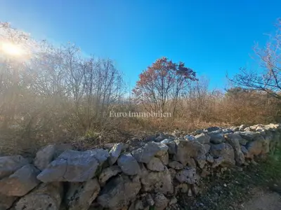 Land plot for sale in Malinska